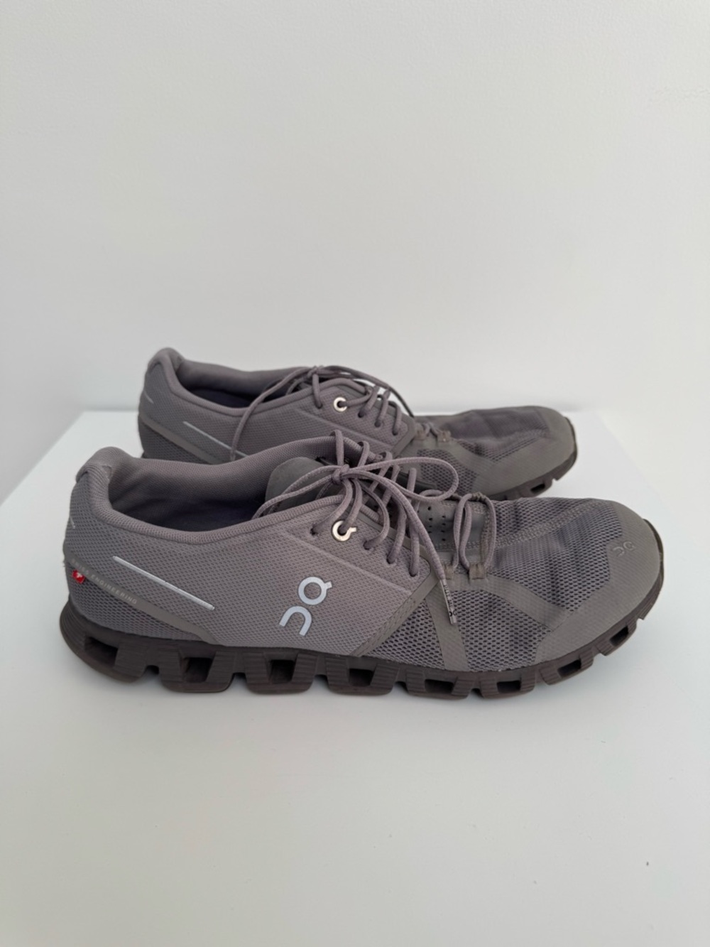 On Cloud Men's Cloud Monochrome Gray Running Shoes, Size 10.5
